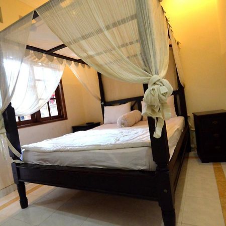 Lori Beach Inn Seminyak Eksteriør bilde