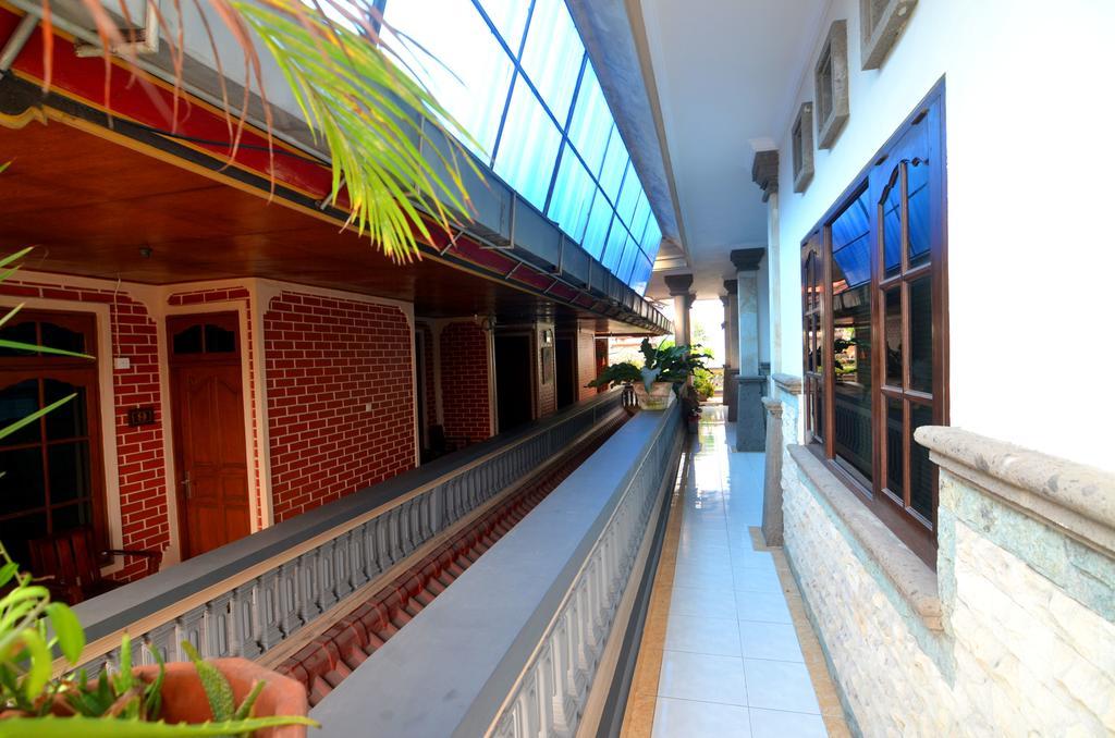 Lori Beach Inn Seminyak Eksteriør bilde